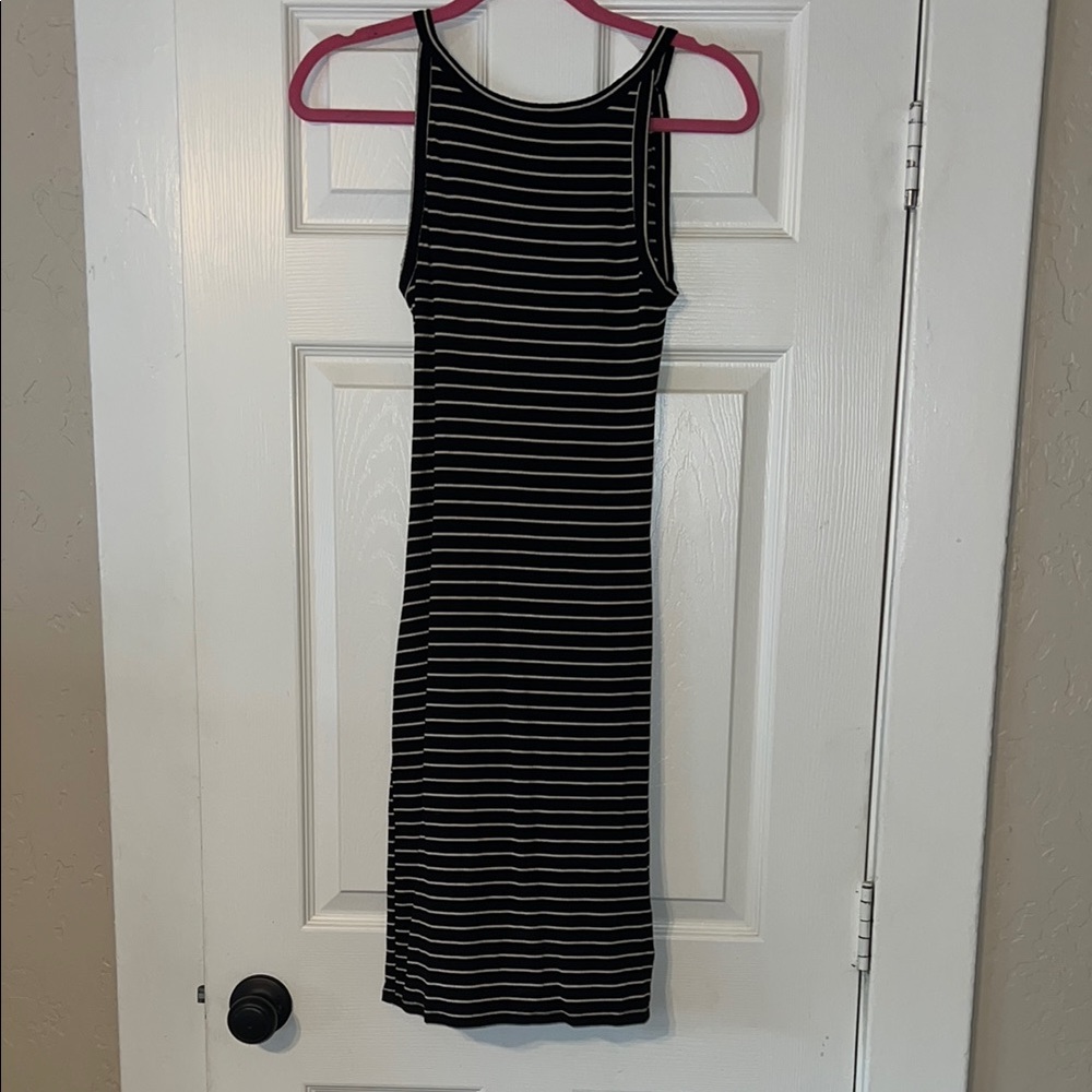 Abercrombie & Fitch Black and White Stripes Sleeveless Sheath Dress